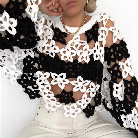 Zara Sweaters - •SOLD• LIMITED EDIT ZARA CROCHETED FLORAL SWEATER